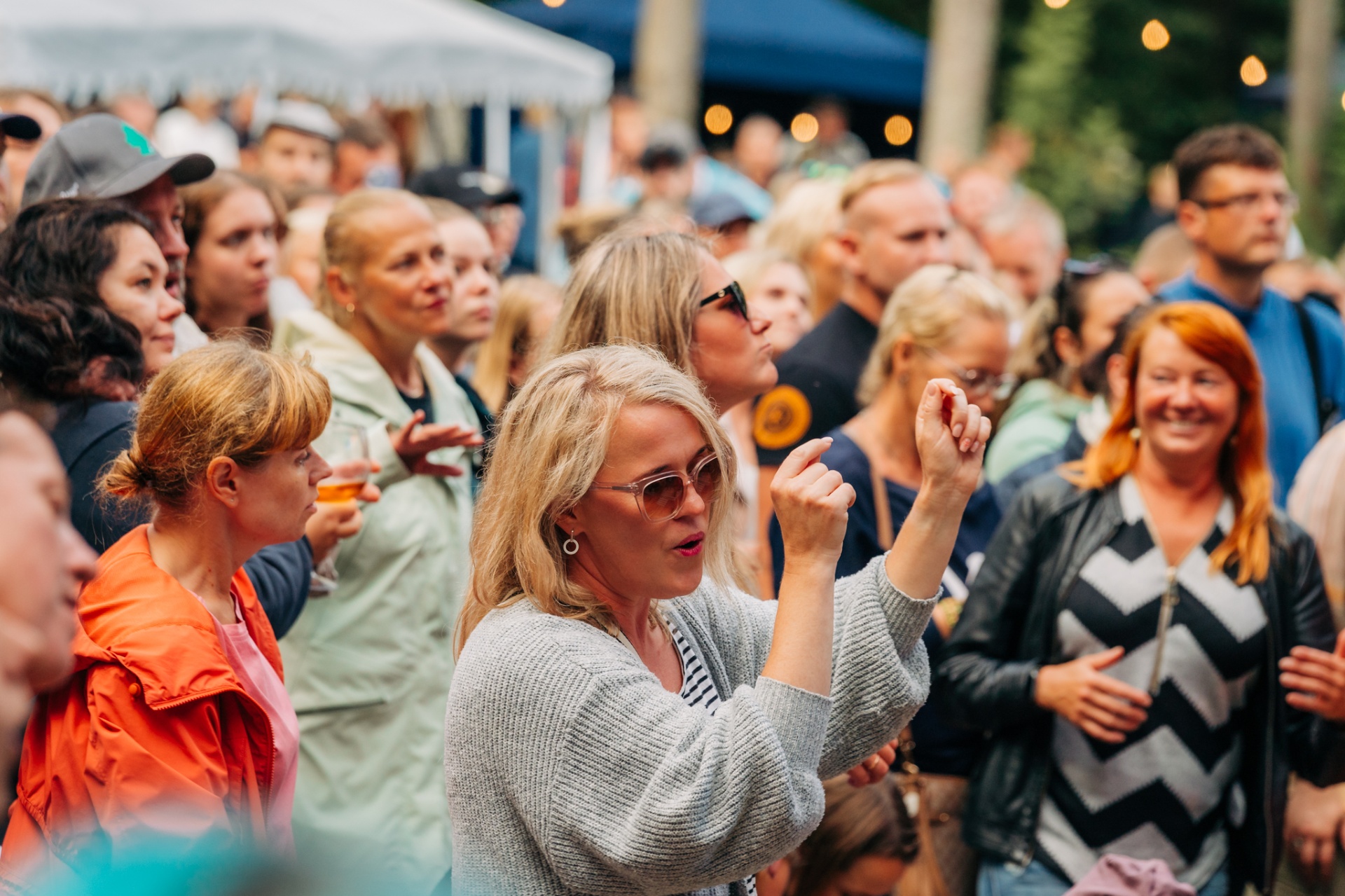 Rõõmus rahvas Võrtsjärve Festivali kontserdil